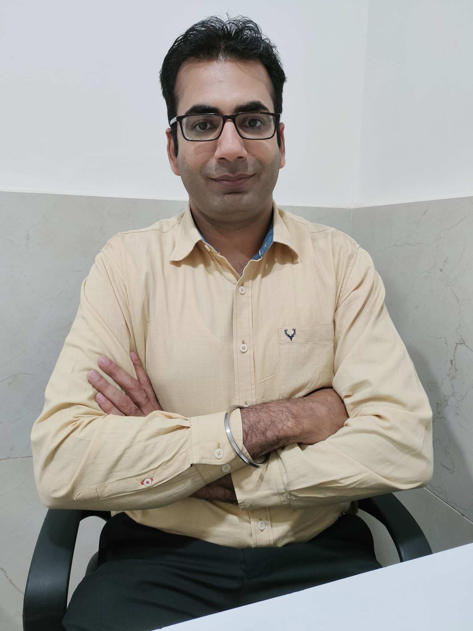 Dr Anoop Handa